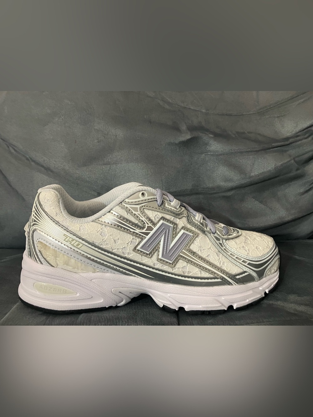 New Balance 740 Women’s 7.5 Athletic Shoes White Silver Floral Lace Running